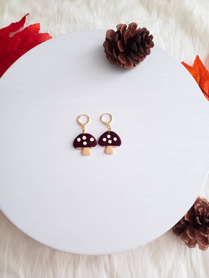 Boucles d'oreilles Mushroom pour la vente par EmJay Designs
