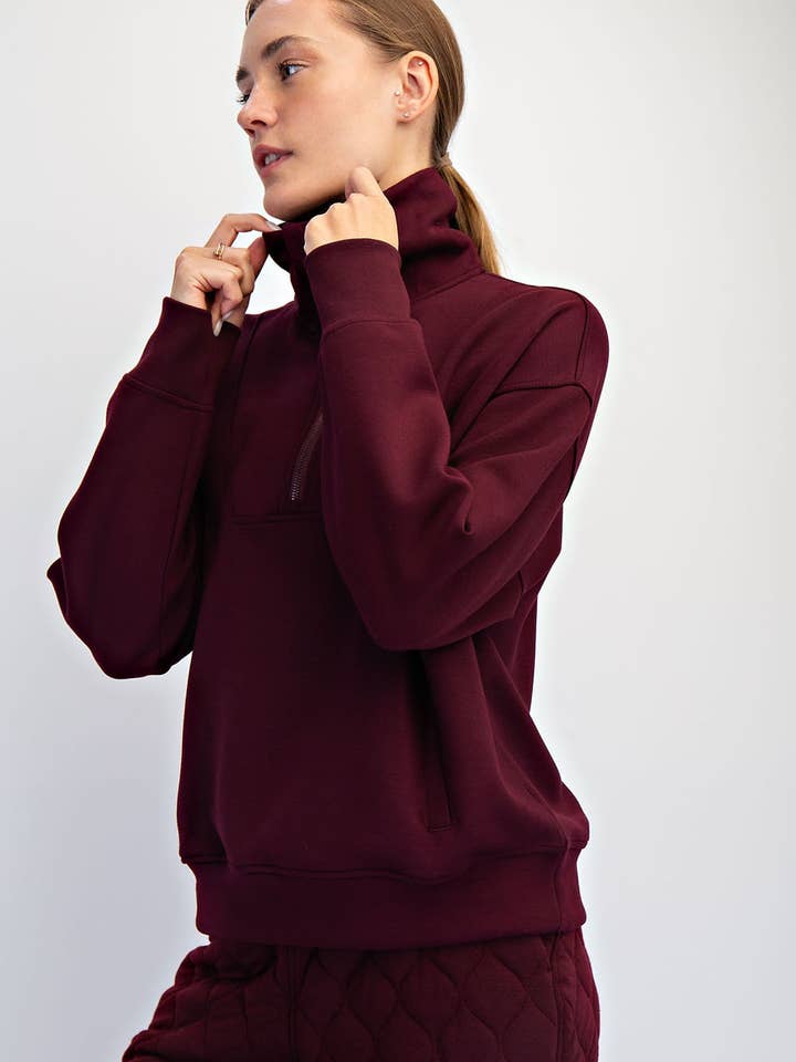 Pull-over col montant en modal à demi-fermeture éclair pour la vente par Rae Mode