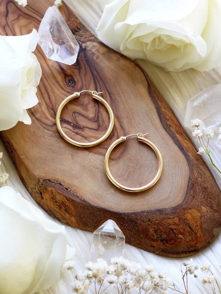 Créoles Moyennes Argentées Épaisses pour la vente par Malabella Jewels