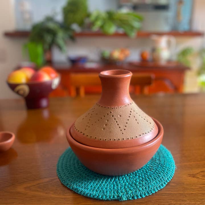 Authentic Origin Colombia - Wholesale Cooking Pot - La Chamba Cooking Tajine – Handmade Unglazed Clay Tagine1