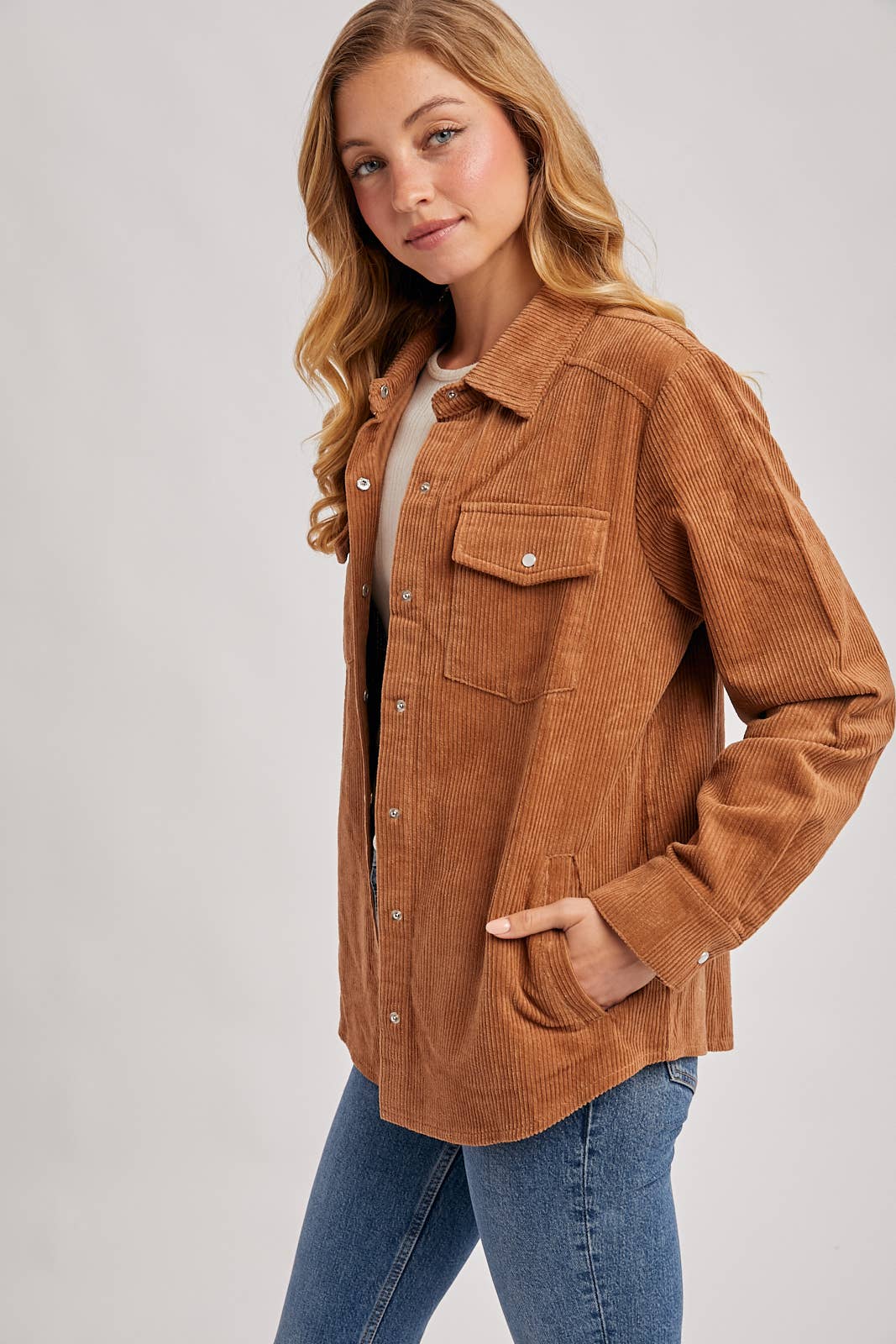 Bluivy – wholesale Shirt Jacket/Shacket - Women’s – CORDUROY BUTTON DOWN SHACKET WITH POCKETS5