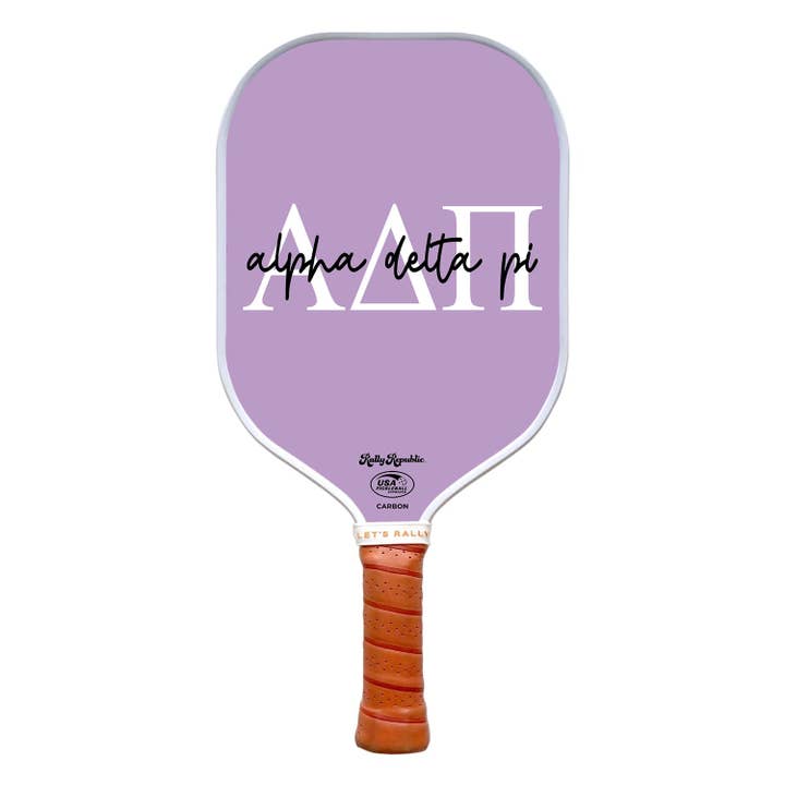Pagaia da pickleball con calligrafia greca Alpha Delta Pi Woodland (B2B) per la vendita all'ingrosso da parte di Rally Republic