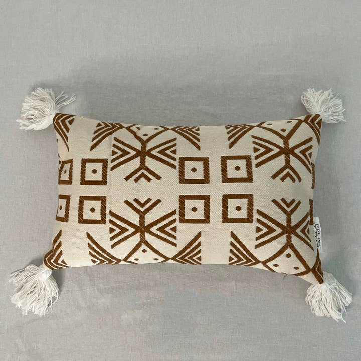 Coussin Maya rectangle marron pour la vente par Palma Home textile