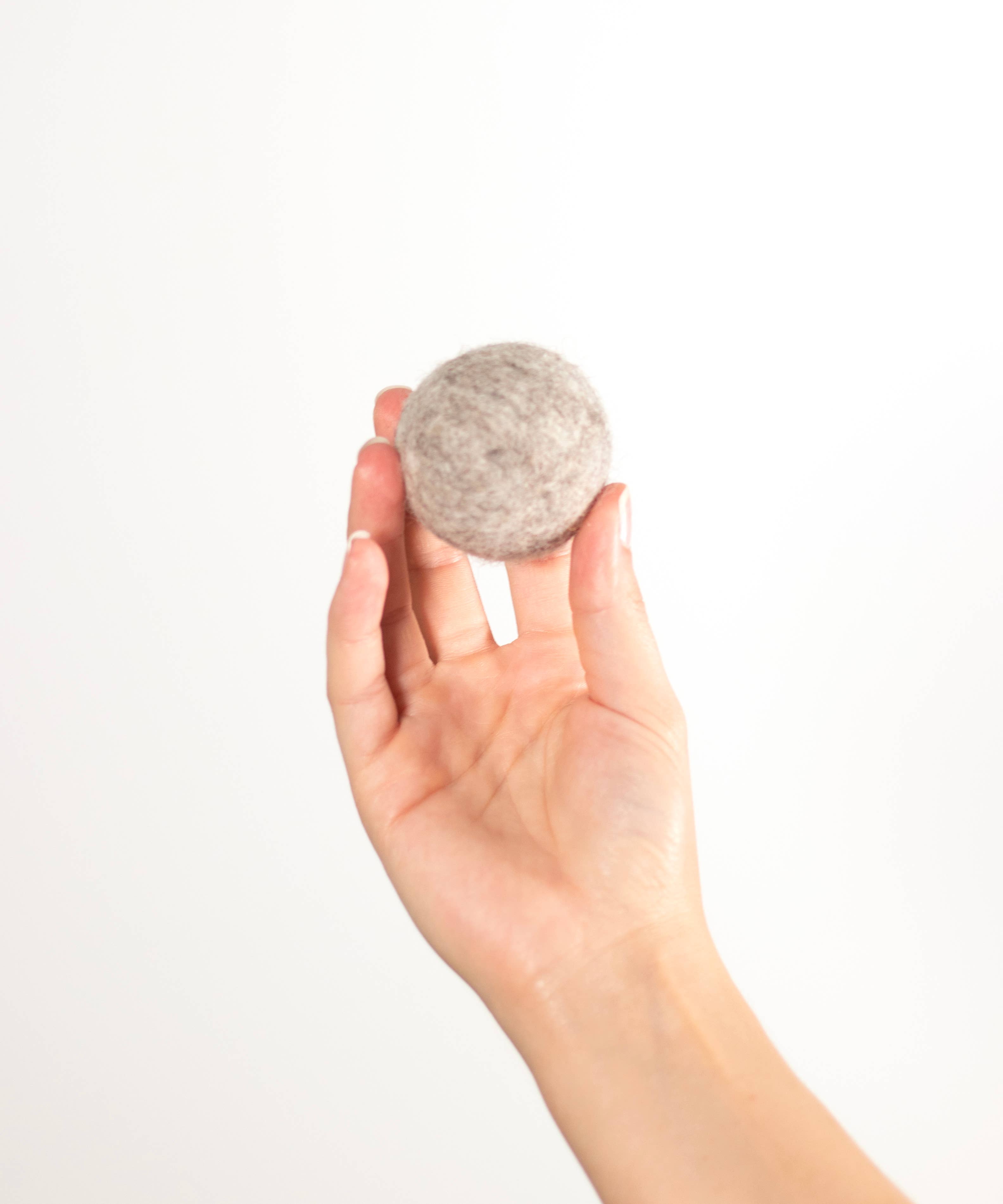 BUDDY. - Wholesale Pet Toy - Dog - BUDDY. Dog toy made of sheep wool "Ball" - Beige0