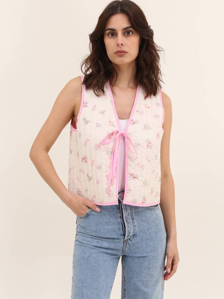 5386 FLORAL QUILTED JACKET for wholesale by Daphnea