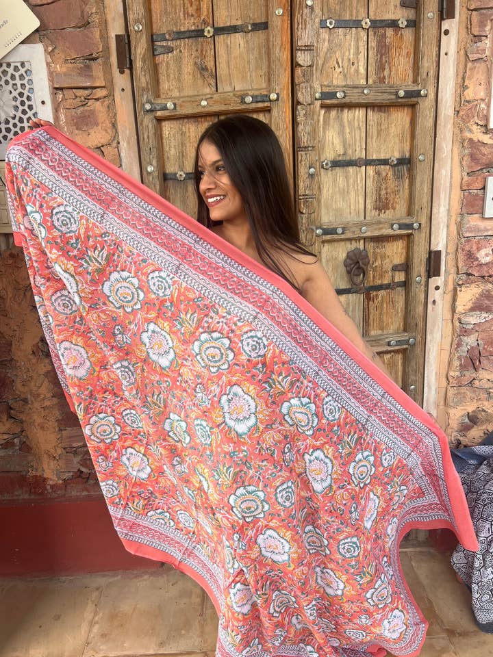 Sarong, Pareo, Baumwollschal und Strand Deluxe Blockdruck-Kollektion, Aprikose Ringelblume 🌸 für den Großhandel von Aurobelle Ibiza