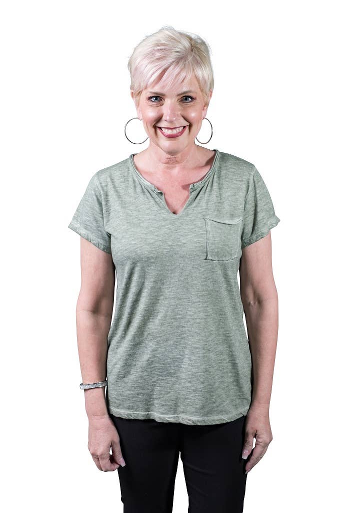 TINA Stephens Italy/Tees By Tina - Wholesale T-Shirt - Women's - Florence V-Neck Frocket Tee (BSS165)5