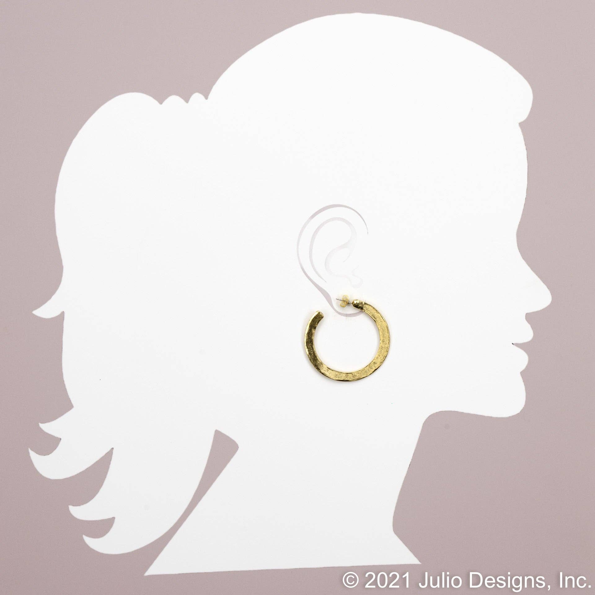 Julio Designs - Venta al por mayor Pendientes de aro - Pendiente de aro ER504 con filo de cuchillo martillado, 2 pulgadas de diámetro1