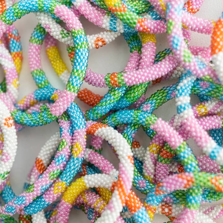 Aid Through Trade – wholesale Beaded bracelet – 🌷 Roll-On® Bracelets - Tulip - Easter Jewelry (12)3