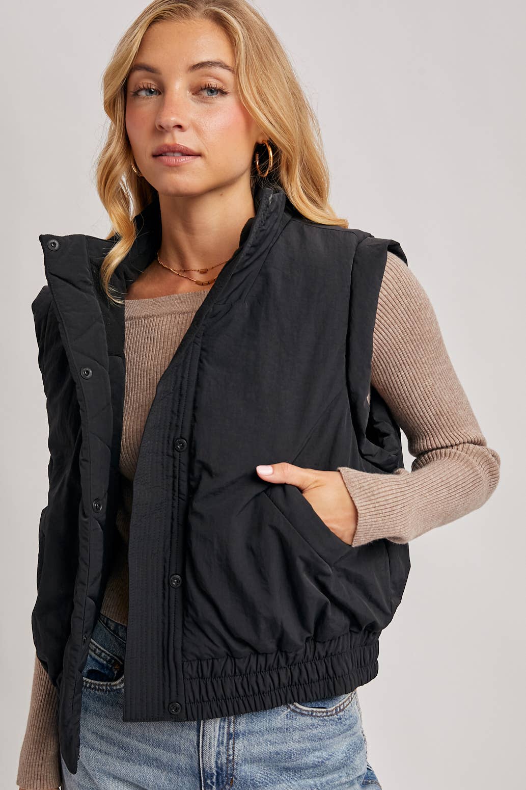 Bluivy - Wholesale Outerwear Vest - Women's - BOMBER STYLE PUFFER VEST WITH POCKETS21