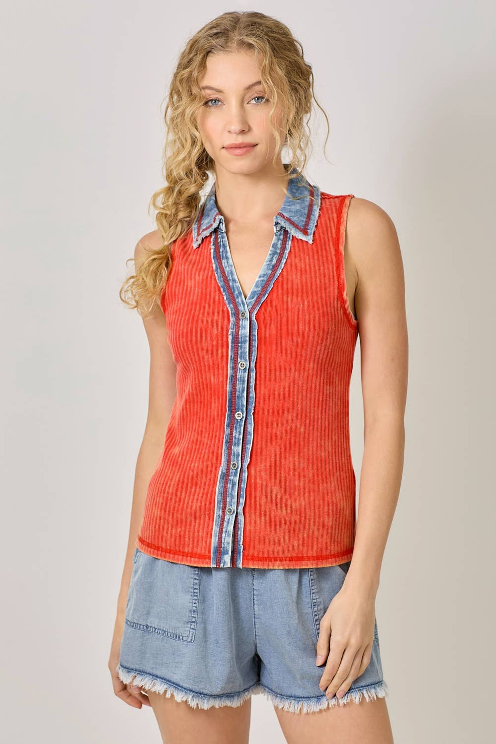 Mystree - Vente Chemise à col boutonné – femme - Haut sans manches à boutons en maille côtelée lavée 6094322