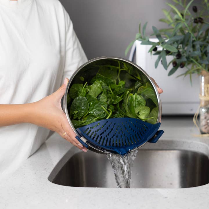 Fox Run Brands – Großhandel Küchengerät – Fox Run Silikon-Topfsieb zum Anklemmen, 9” x 3,8” x 2,4”3