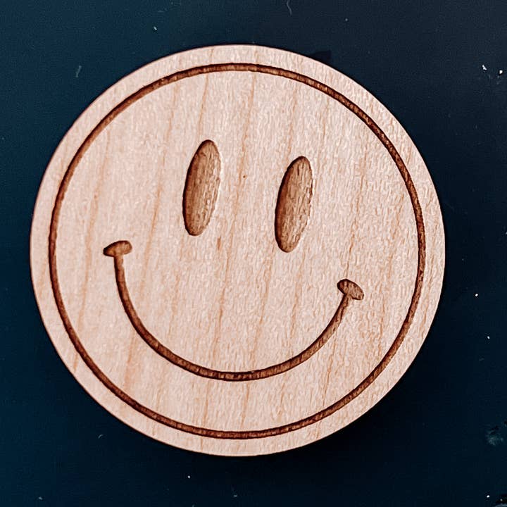 Poignée de téléphone Smiley Face//Support pour téléphone pour la vente par Mountain Macrame Co.