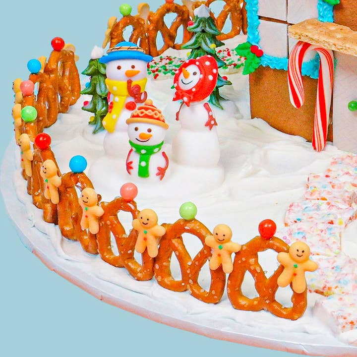 Summitbaking - Wholesale Cookie - Mini Gingerbread Boys Royal Icing Decorations4