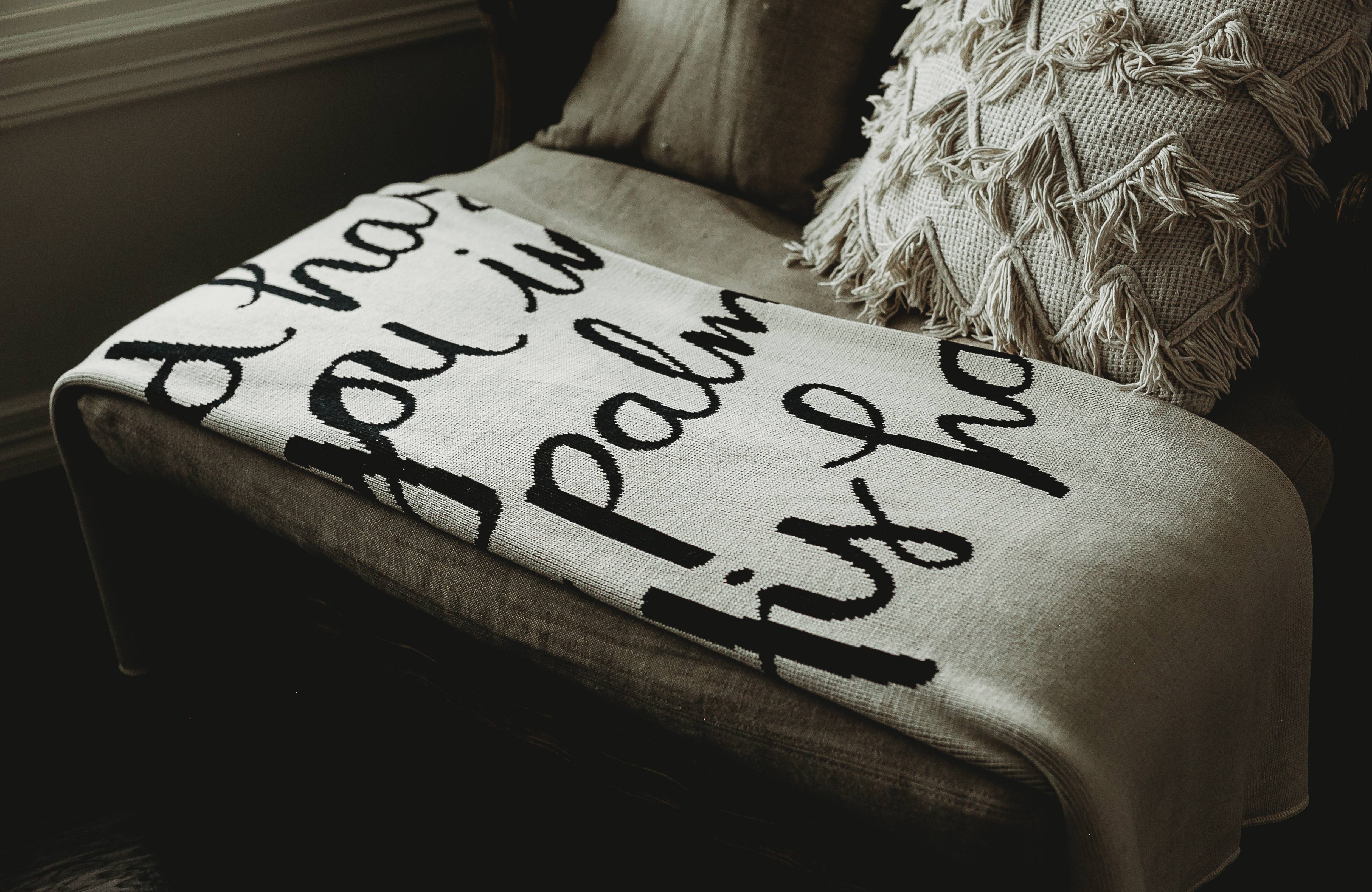 Modern Burlap - Vente Plaids - Fabriqué aux États-Unis | Couverture God Has You4