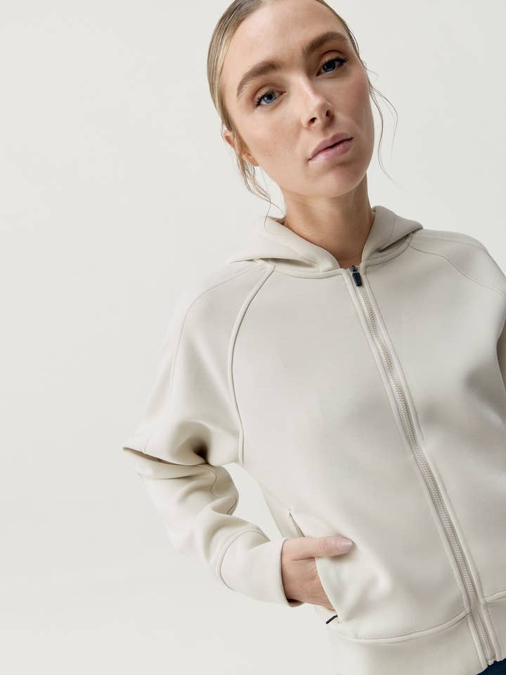 Hoodie Elsa Vinter Ecru för wholesale av Born Living Yoga