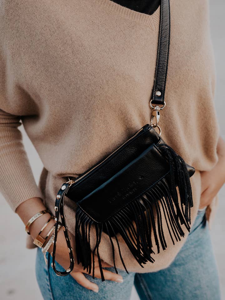 Coachella Bauchtasche mit Fransen vorne für den Großhandel von Priscila Welter