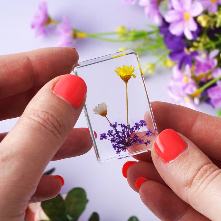 CGB Giftware – wholesale Prydnad – Blomstermarknaden gul och vit blomma i harts