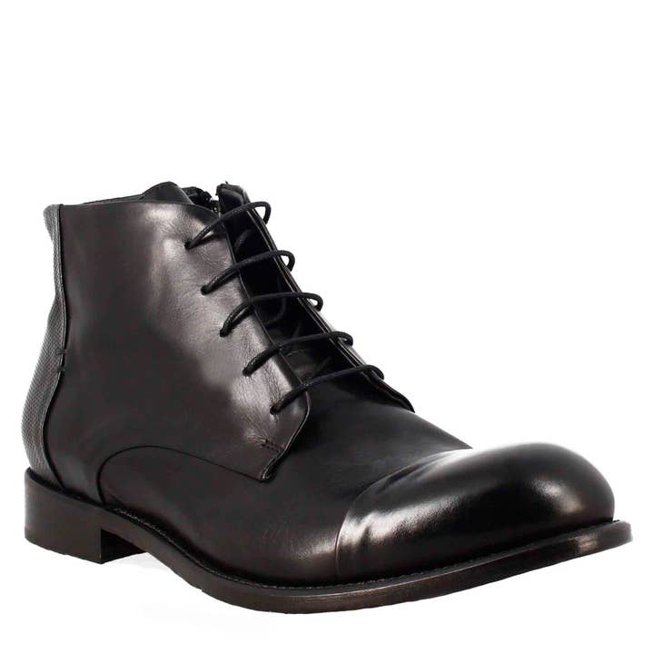 Bottine élégante vintage en cuir noir pour homme pour la vente par The Royale Leather