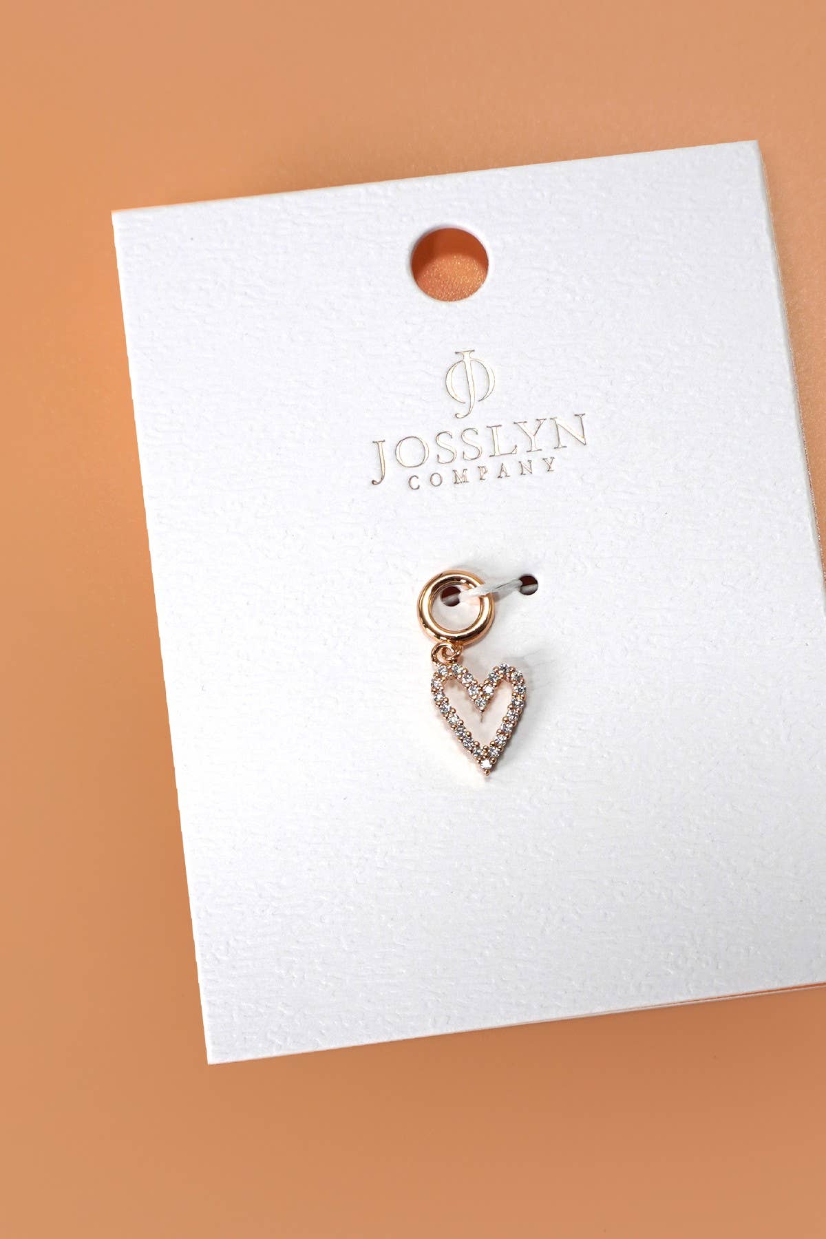 JOSSLYN by wall to wall – Großhandel Individueller Charm/Anhänger – CLUSTER-ANHÄNGER — ANHÄNGER AUS TITANSTAHL ODER MESSING | 40CM1005