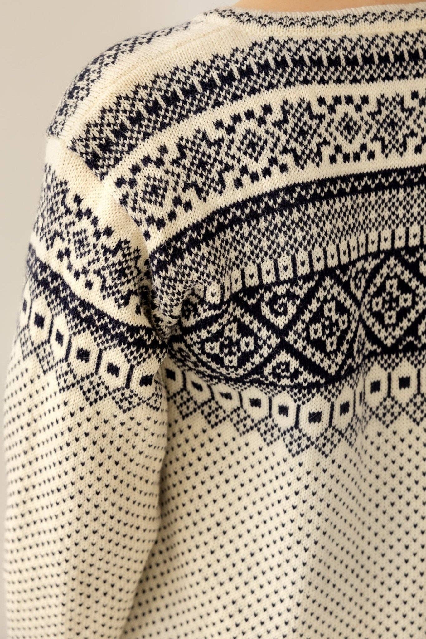 Susan Fosse AS - Wholesale Cardigan - Women's - Nordnes Women's Cardigan2