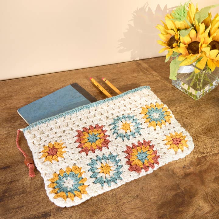Primitives by Kathy - Wholesale Pouch - Unisex - Crochet Flower Zipper Pouch3