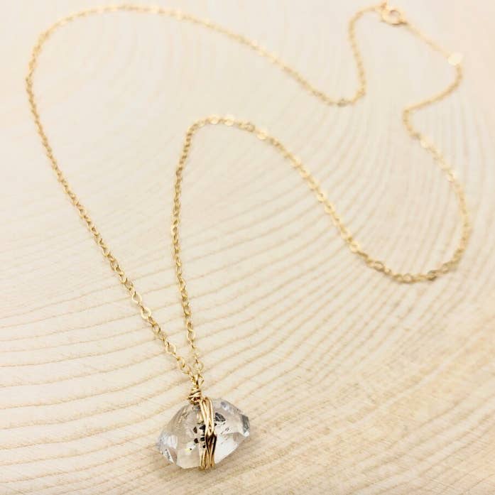 Herkimer Halskette mit rohen Kristallen, 14 Karat Gold gefüllt für den Großhandel von Crystal and Gold