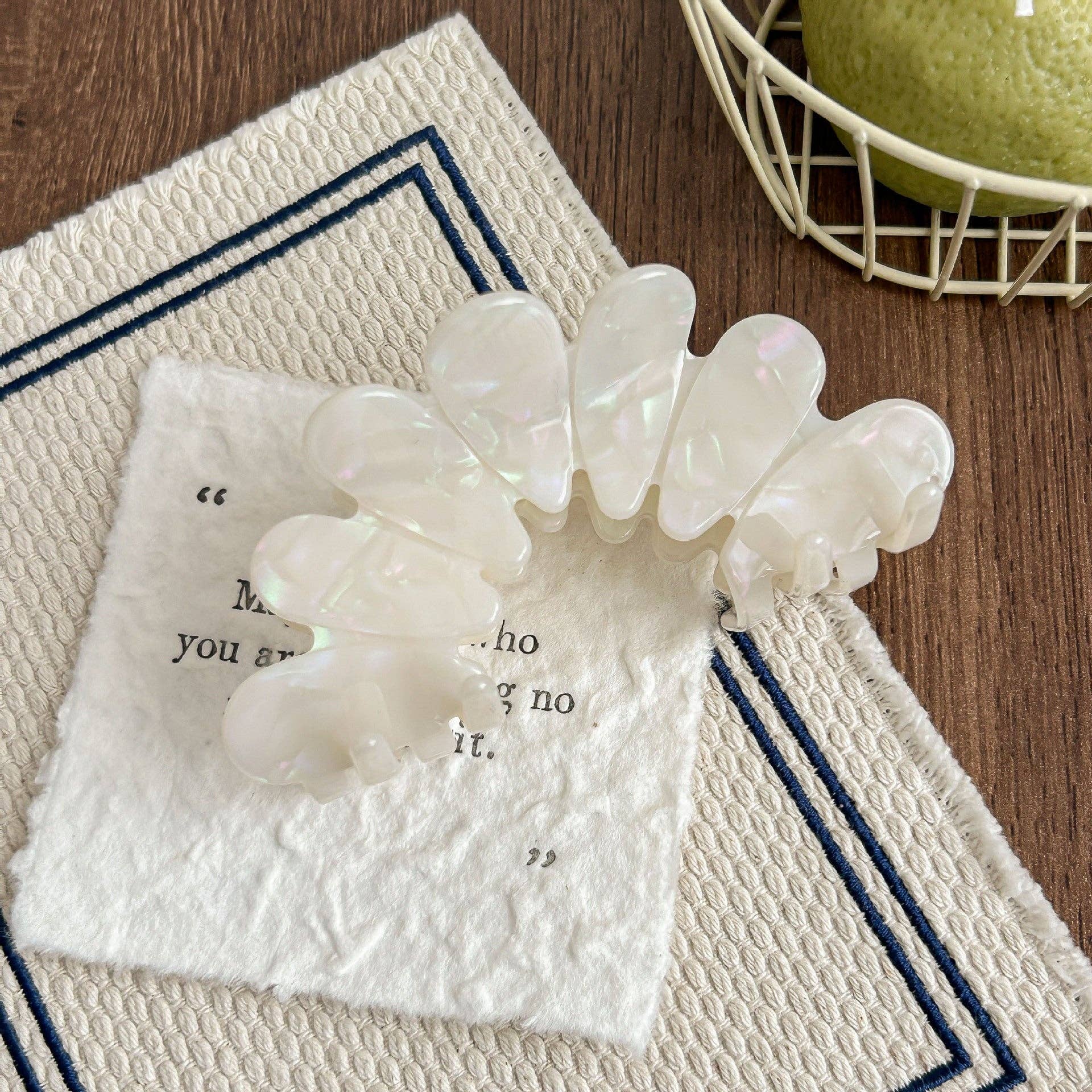 Dipped Shop - Wholesale Hair Clip - Women's - Elegant Geometric Acetate Hair Claw Clips DP25F9835