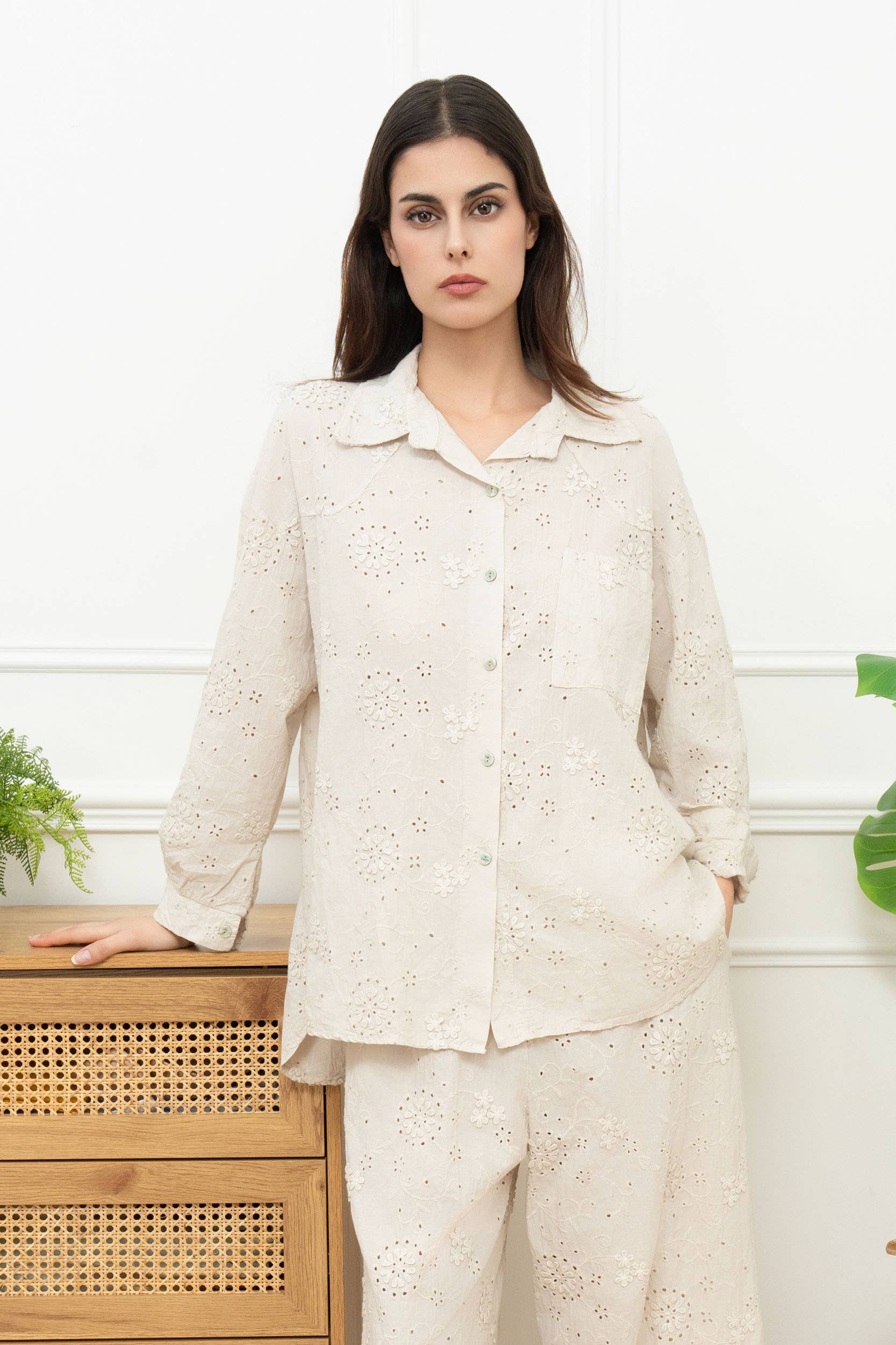 Happy look - Wholesale Shirt - Women's - Long-sleeve cotton shirt with 3D embroidery3