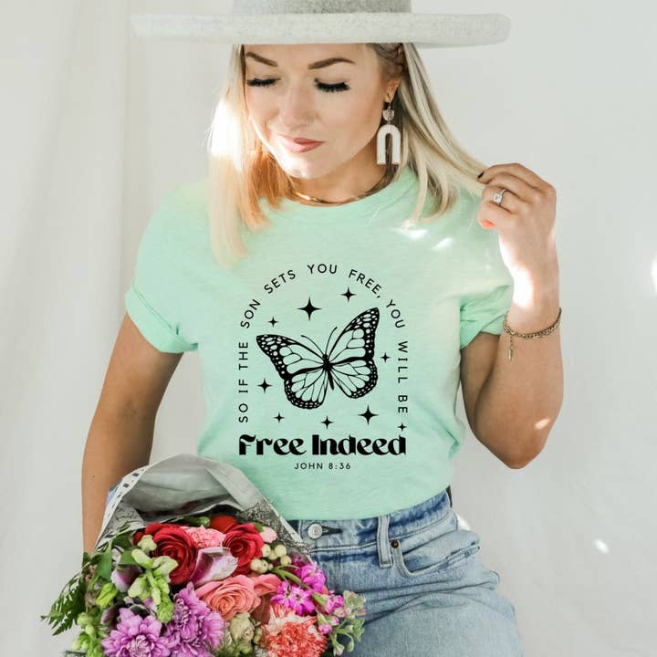 Free Indeed | T-shirt illustré pour la vente par KM Clothing