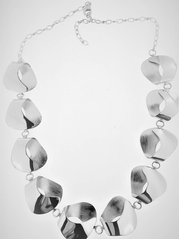 COLLANA NEW EARTH per la vendita all'ingrosso da parte di Oggidonna