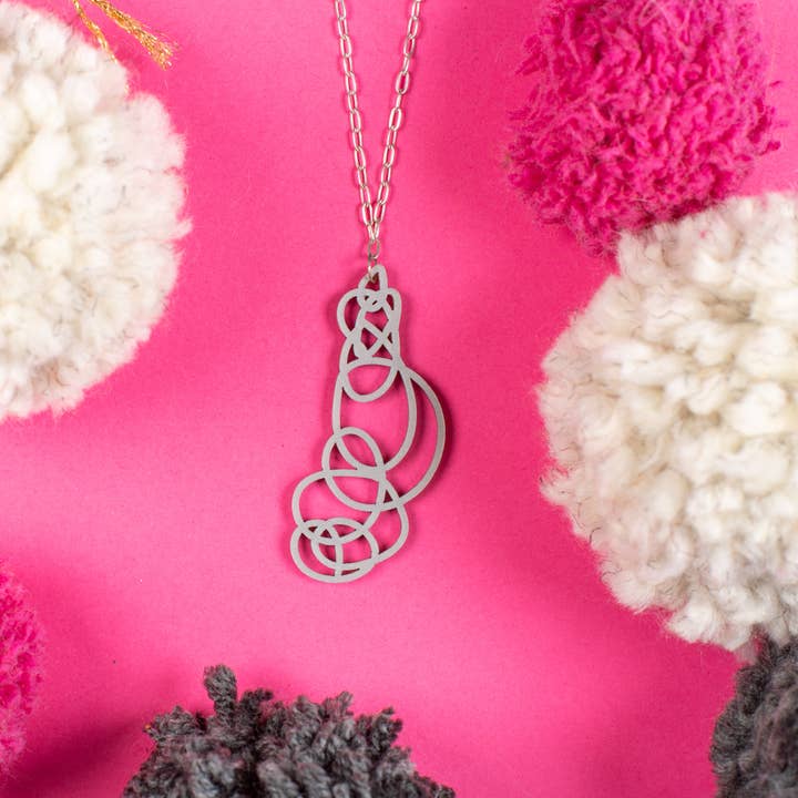 Collier pendentif en argent - rayé pour la vente par Darling Marcelle