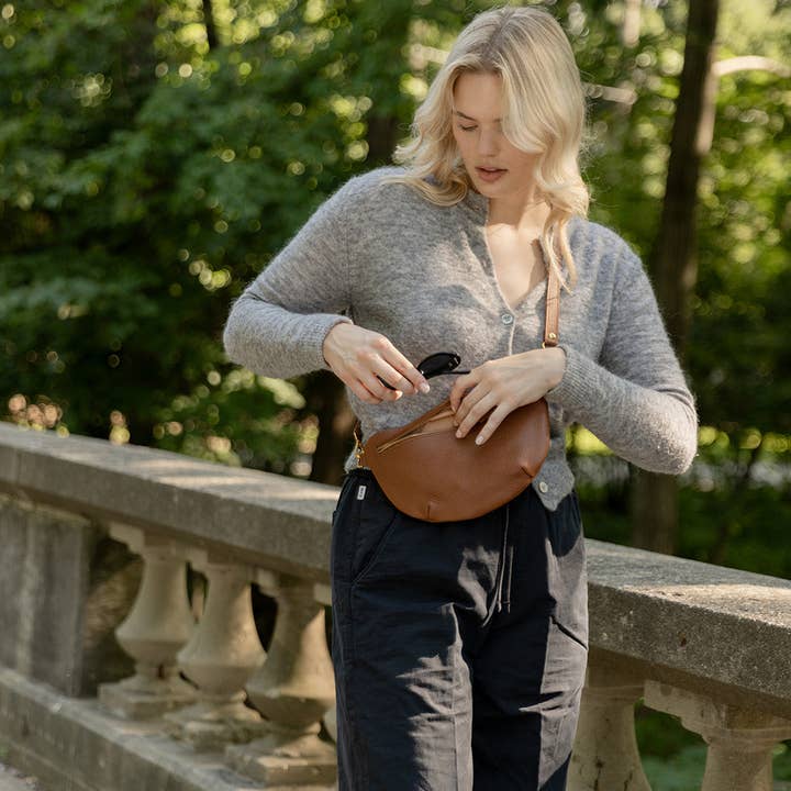 ABBY ALLEY - Wholesale Belt Bag - Women's - Sling Bag, Cognac