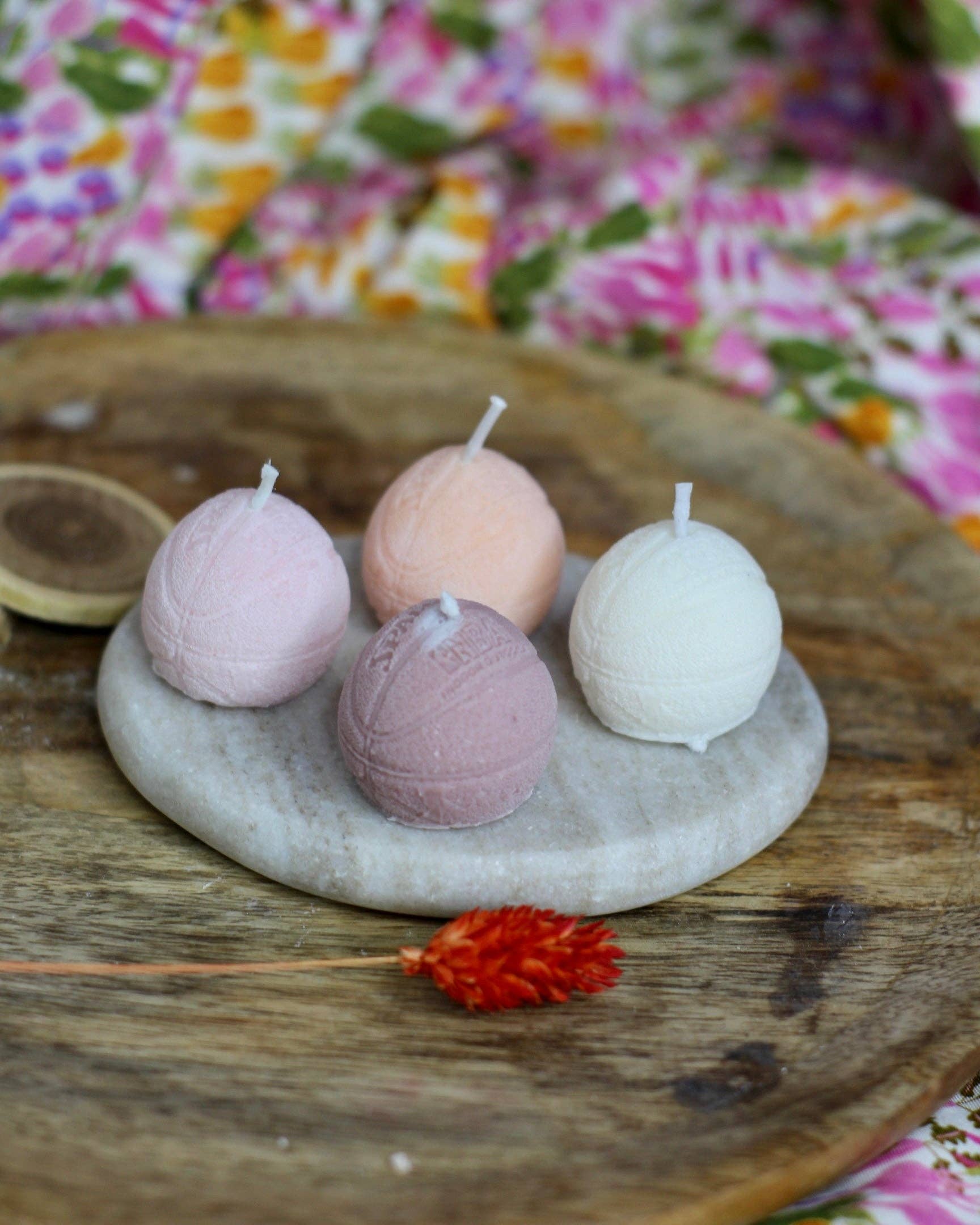 Meet me at the corner - Wholesale Novelty Candle - Set of 4 candles in the shape of a basketball6