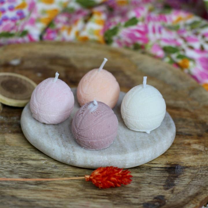 Meet me at the corner - Wholesale Novelty Candle - Set of 4 candles in the shape of a basketball6