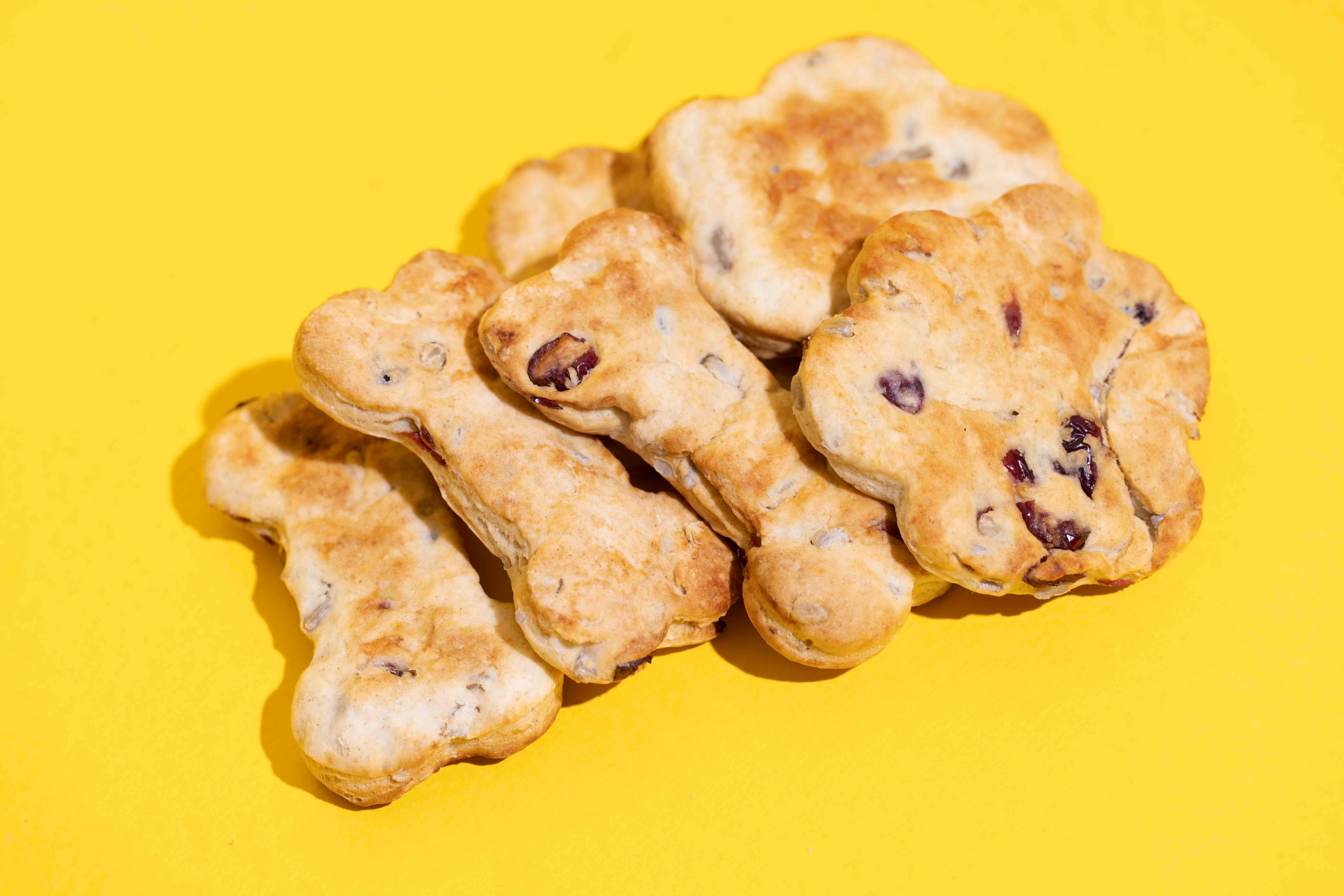 The Doggy Baking Co - Vente Friandises – chien - Mélange pour biscuits au fromage et canneberges Wallace & Gromit par The Doggy Baking Co2