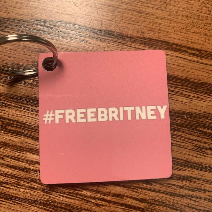 Free B Keychain for wholesale by Kelabels