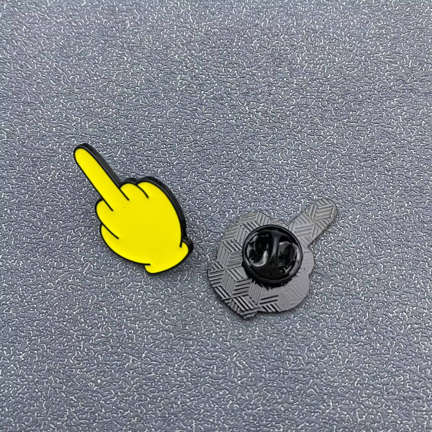 Mio Queena - Wholesale Brooch - 1pc Middle Finger Brooch1