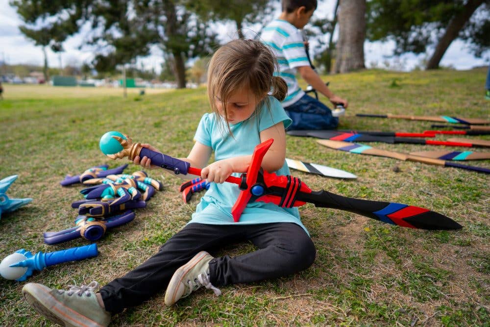 Formidable Toys - Wholesale Classic Toy - Kids - Riven Arc | Black and Red Foam Sword3
