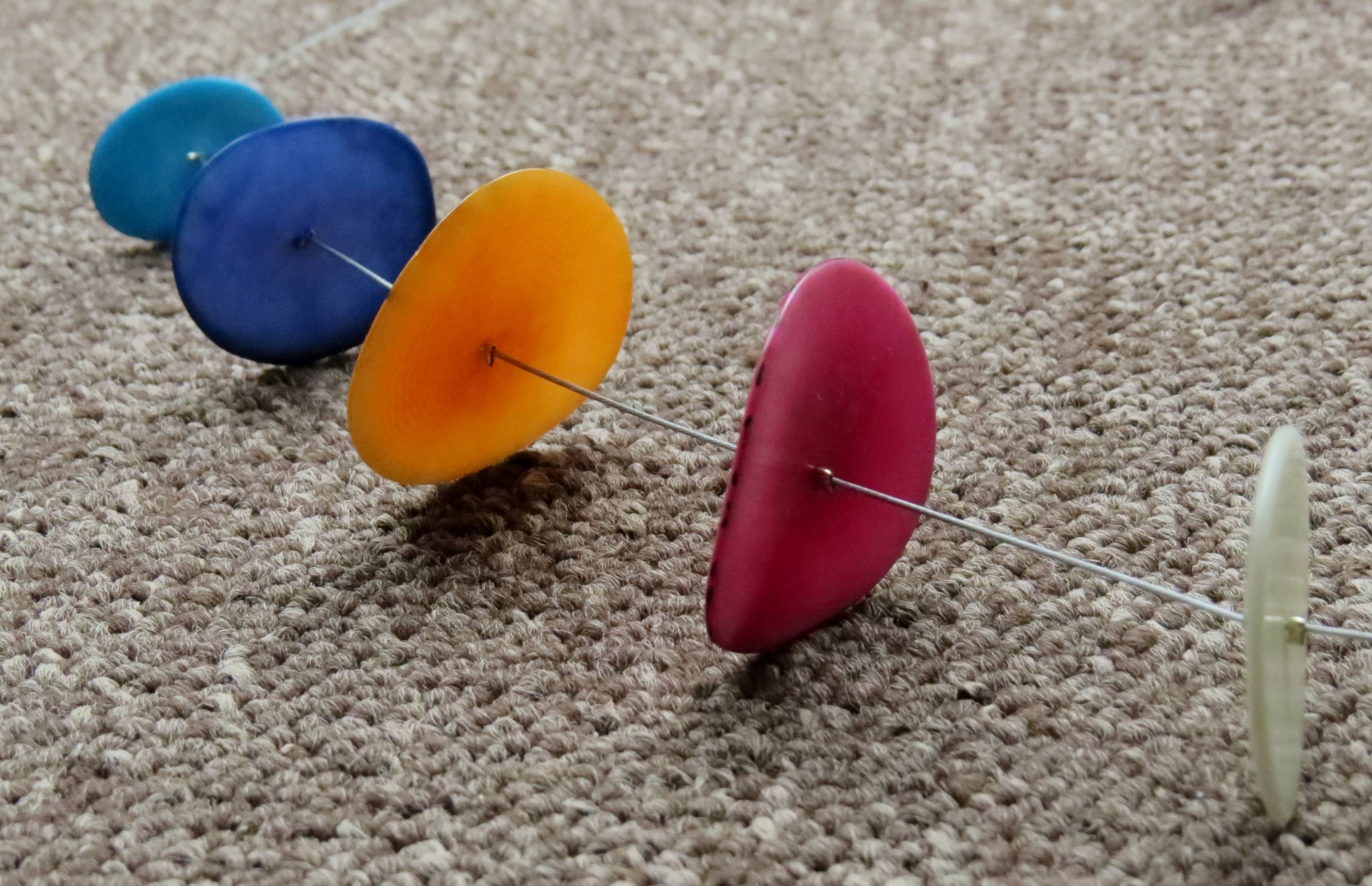 Ans Designs – wholesale Beaded/pearl necklace – Crossed petals4