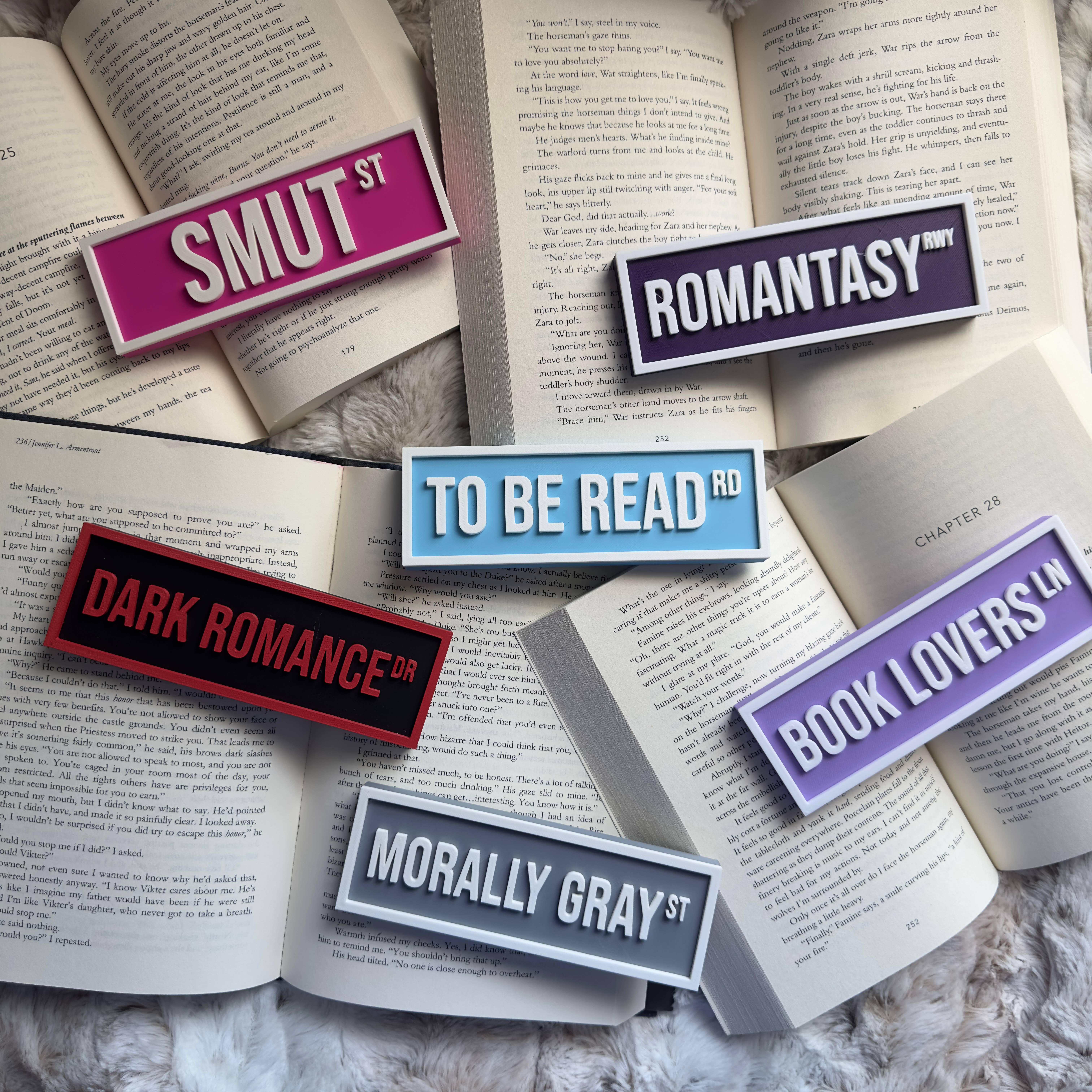 The Crafted Nook - Vente Pancarte - Panneau de rue à lire | Décoration d'étagère12