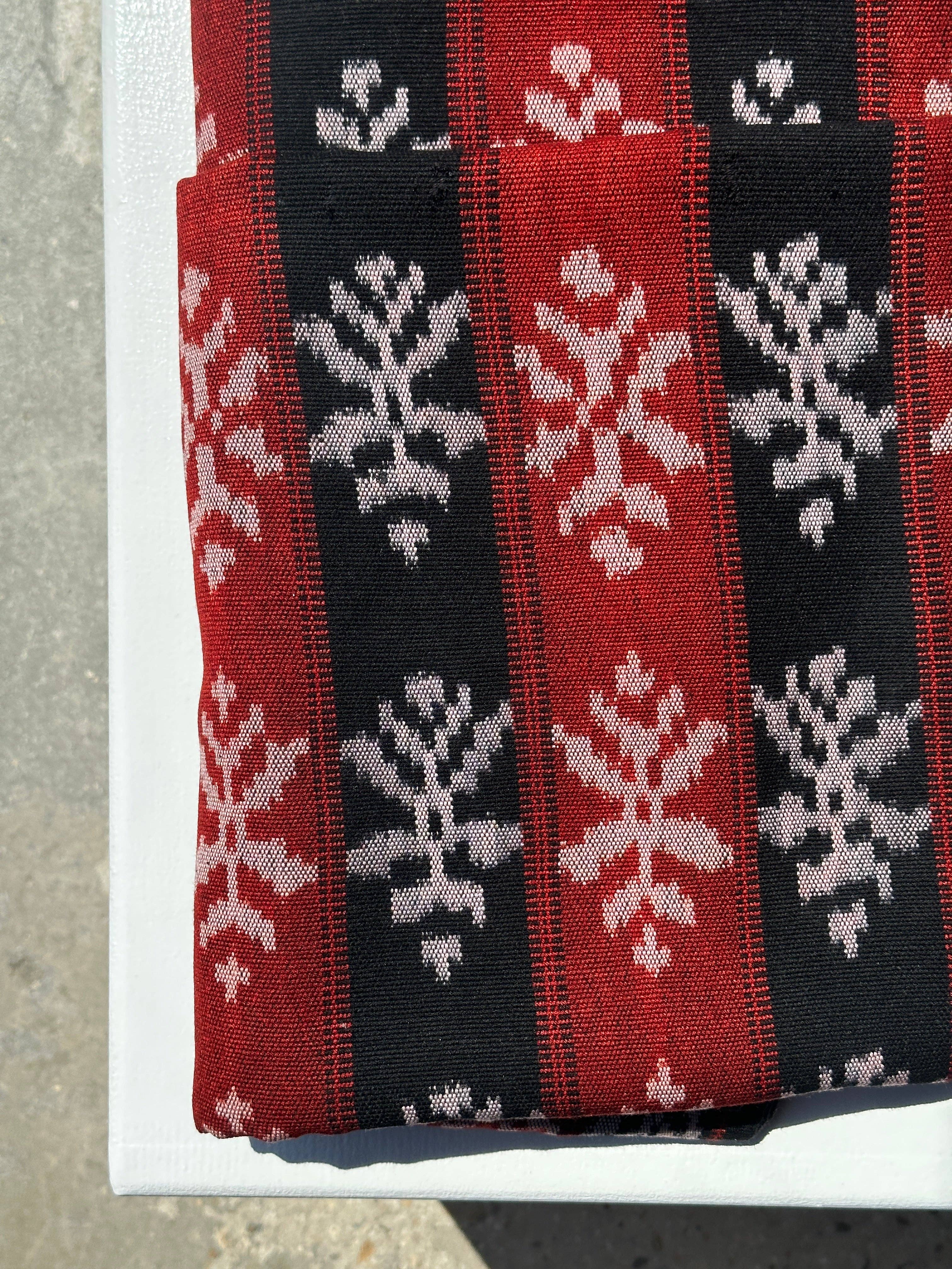 Office Objets - Wholesale Coverlet - Ikat, traditional Indonesian fabric from the island of Savu (Timor) red and black 2m25x7515