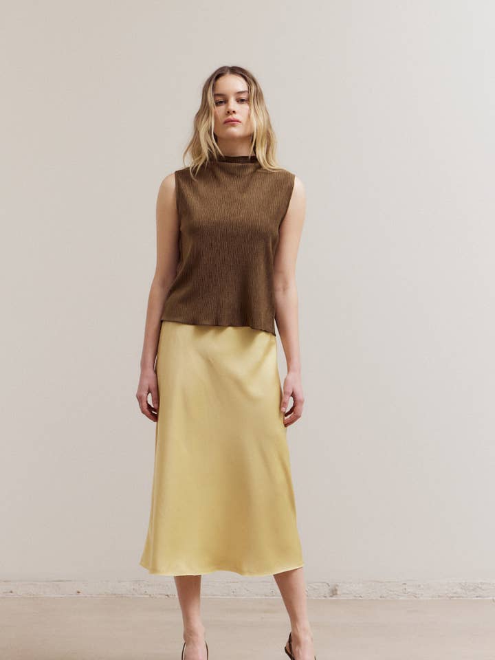 Grade & Gather - Wholesale Blouse - Women's - 42068 - CRINKLED VELVET MOCK NECK TOP7