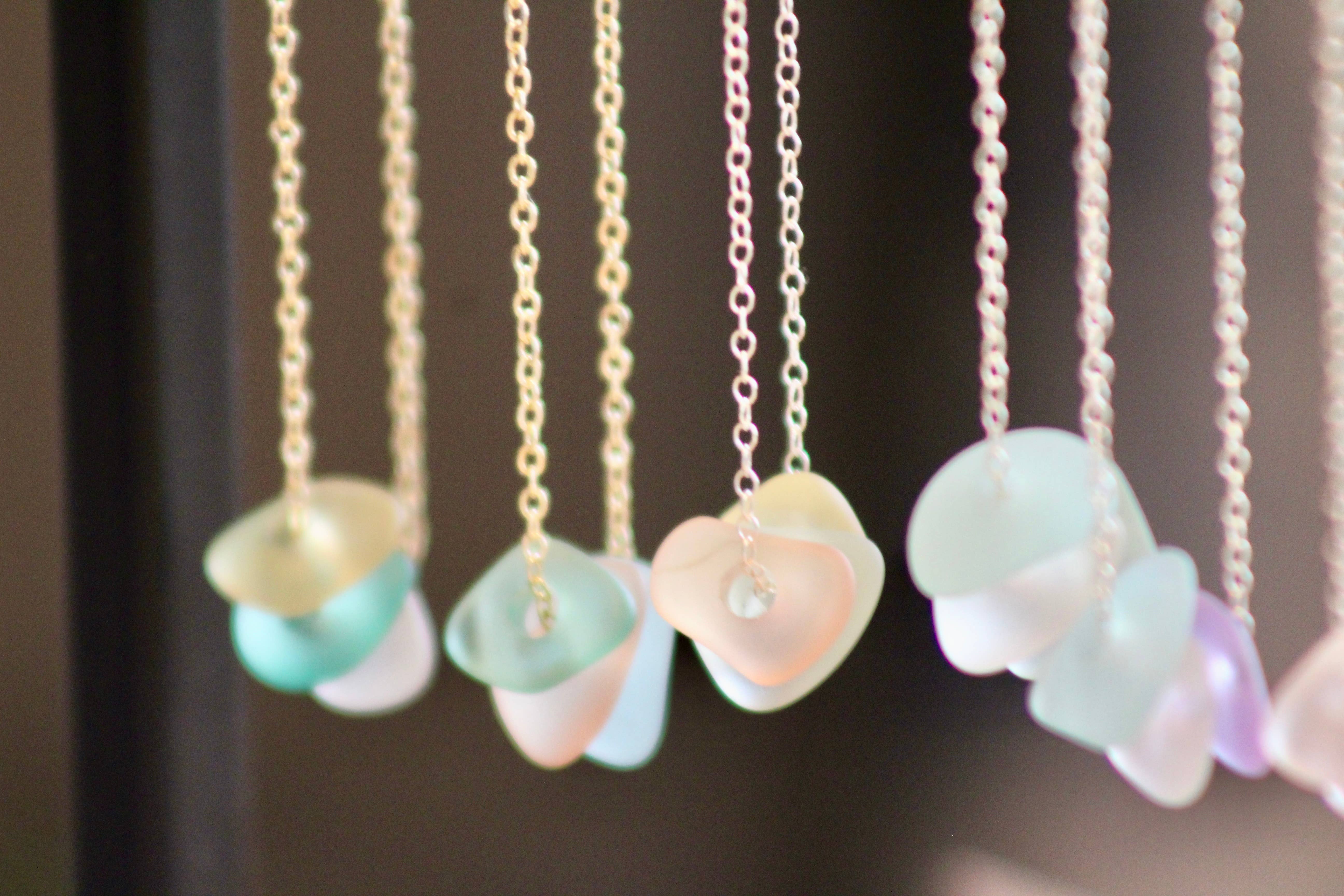 Beach Babe Hawaii - Wholesale Pendant/Charm Necklace - Floating Sea Glass Necklace 14k Gold-Fill