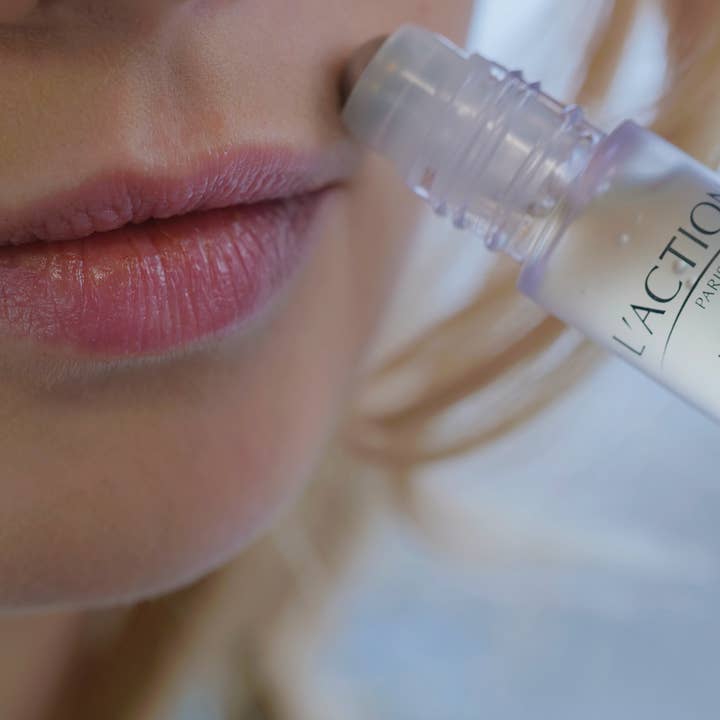 Mediatic Labs - Wholesale Eyebrow Razor/Shaper - Down retardant2