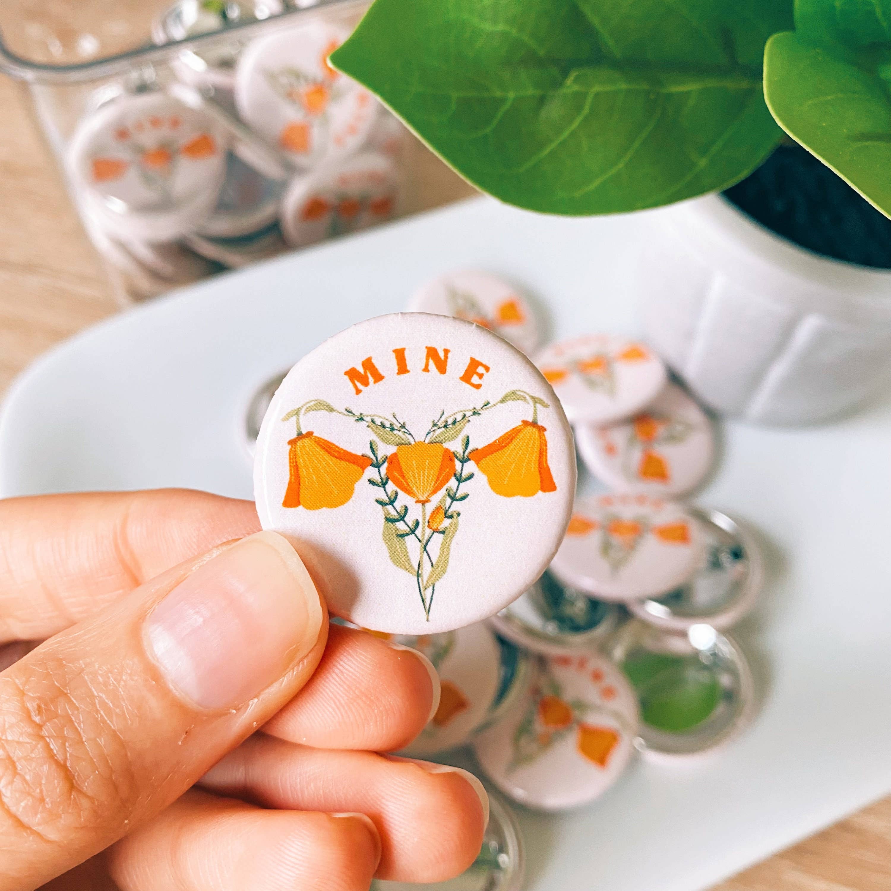 Hay Design Co. - Wholesale Lapel Pin/Button - Floral Uterus Pin | Flower Feminist Button3