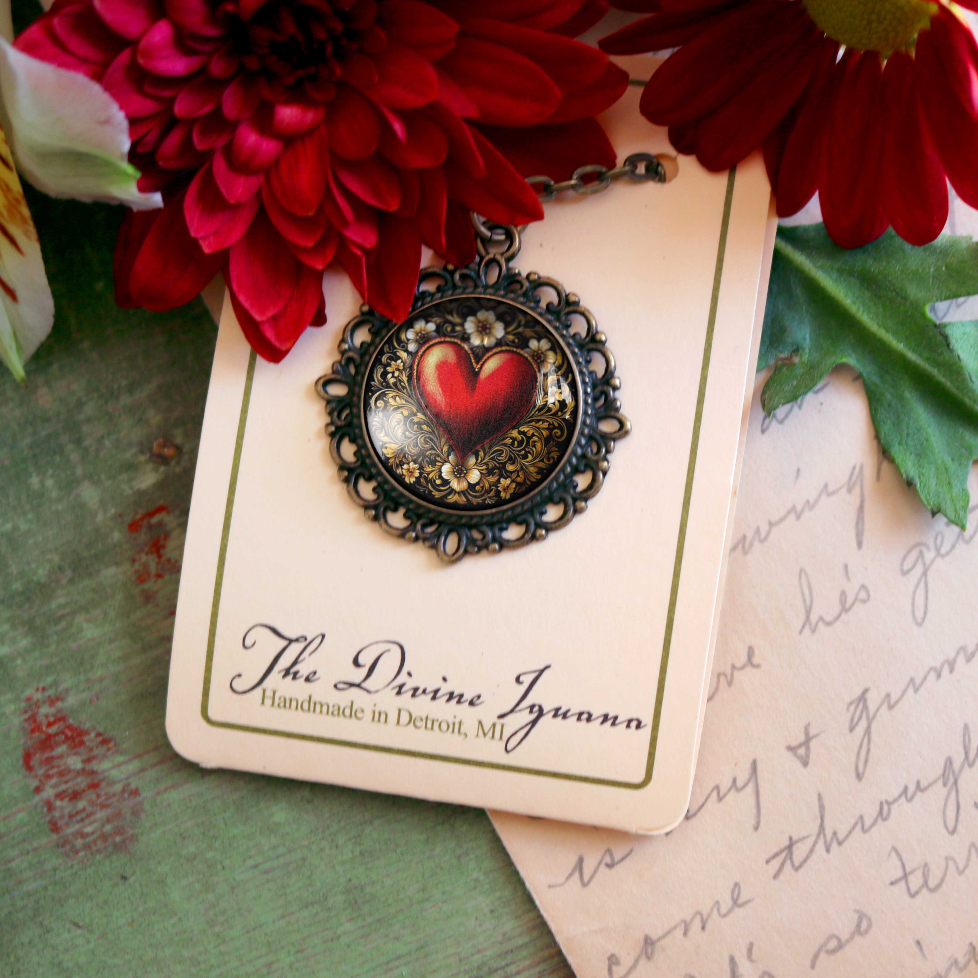 The Divine Iguana – Engroshandel Halskæde med vedhæng – Ornamenteret hjerte Valentinsdag vedhæng halskæde3