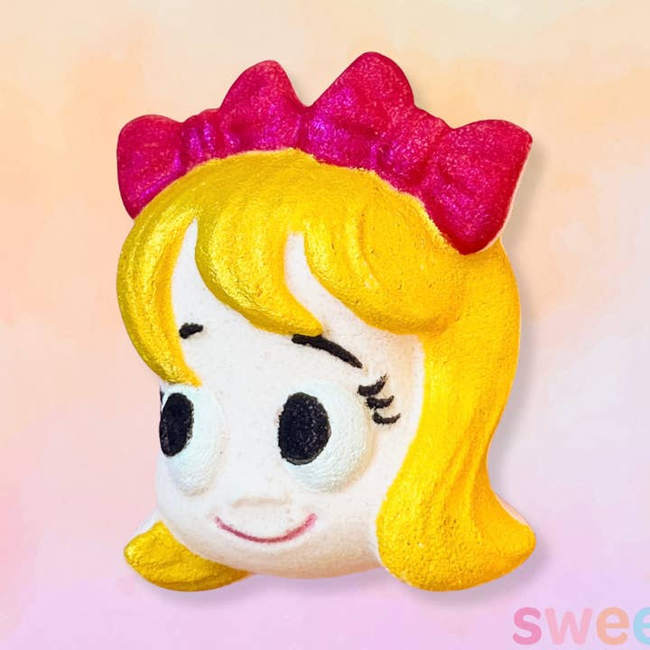 Cindy Lou Bath Bomb for wholesale by SweetCheeks Bath Treats