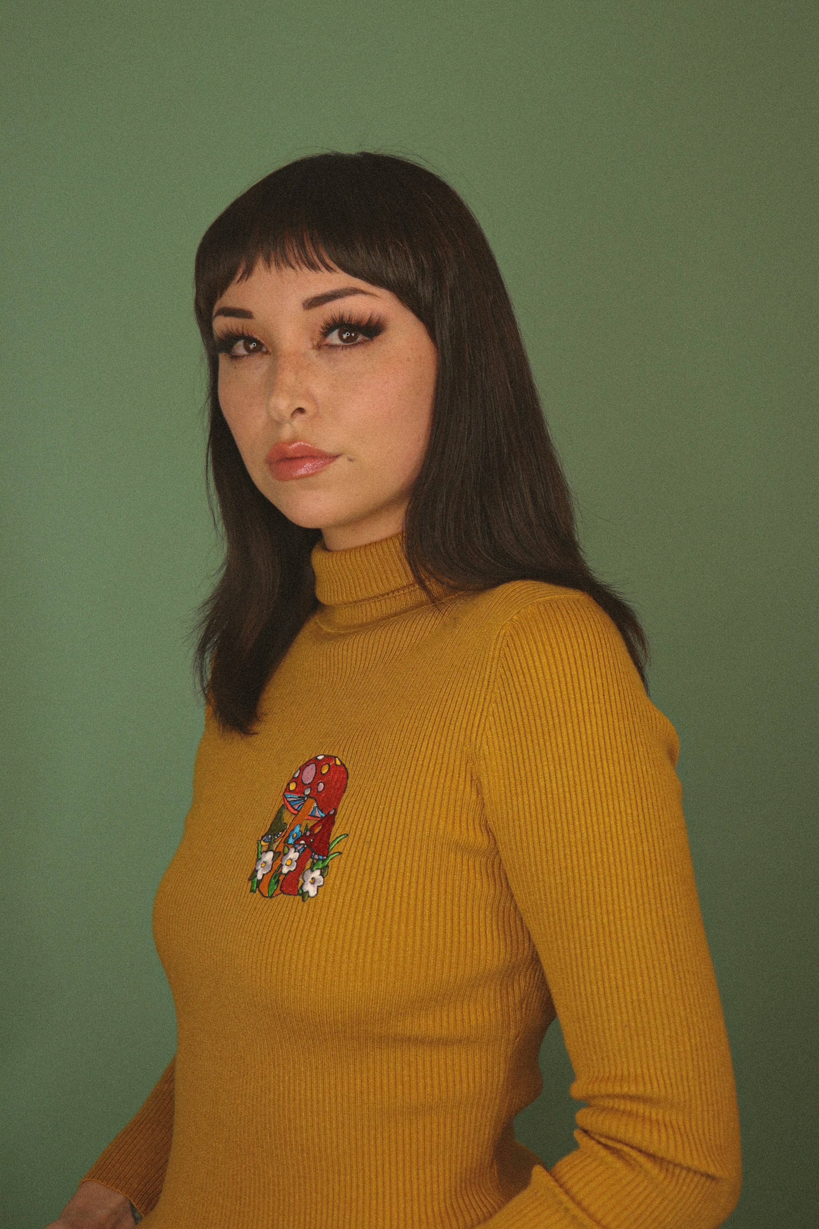 Mischief Made – Pulôver - Mulher por atacado – Camisola Gola Mostarda Gola6