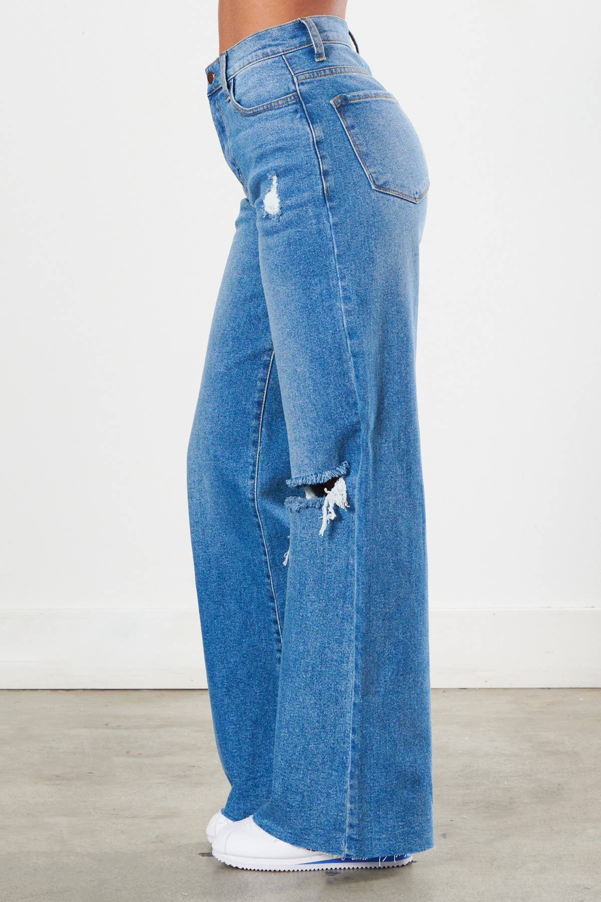 Vibrant M.i.U – Großhandel Jeans – Damen – Weite High-Rise-Jeans mit Komfort-Stretch1